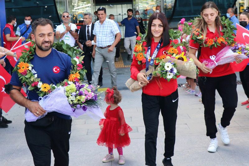 Genç sporcular Erzincan’ın gururu oldular