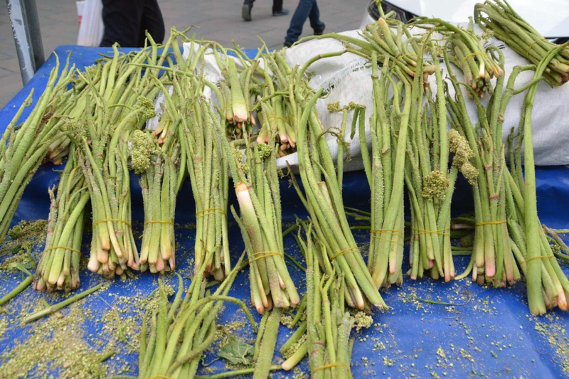 Işgın tezgahlardaki yerini aldı