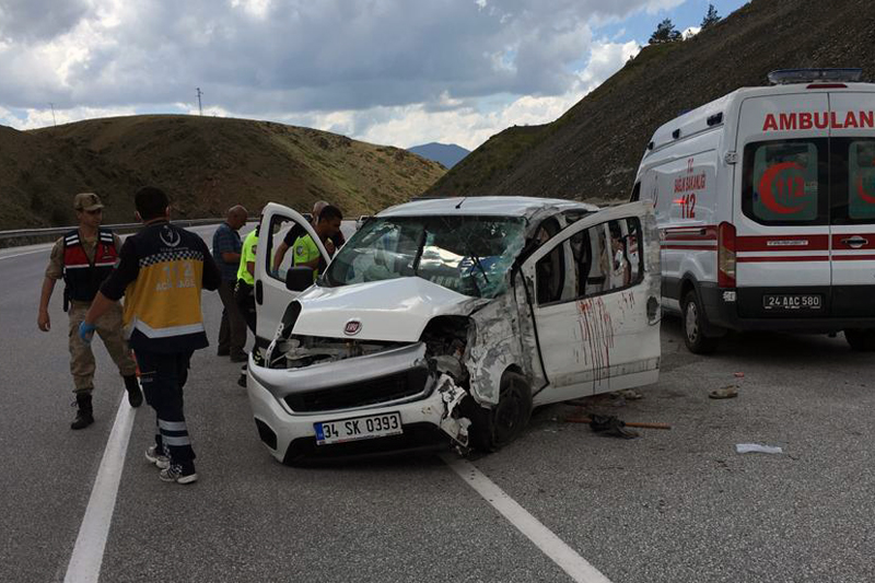 Takla atan otomobilde can pazarı