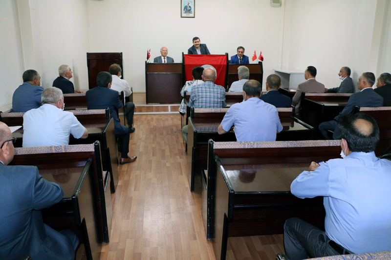 Vali Arslantaş veda ziyaretlerine başladı